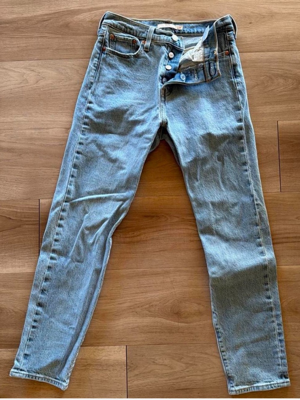 Levi’s wedgie jeans